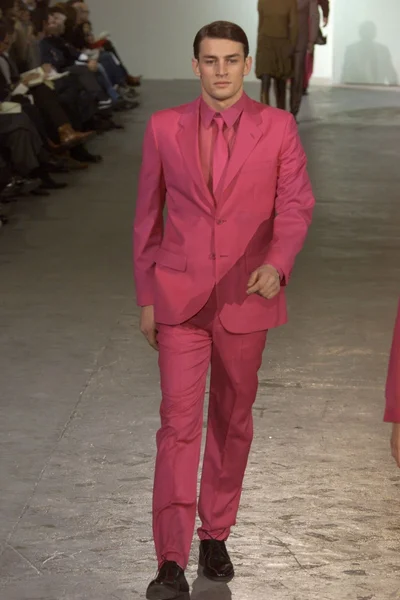 Look 48
